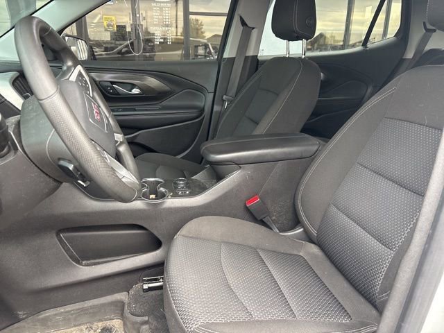 Used 2022 GMC Terrain SLE w/ Driver Convenience Package image 3