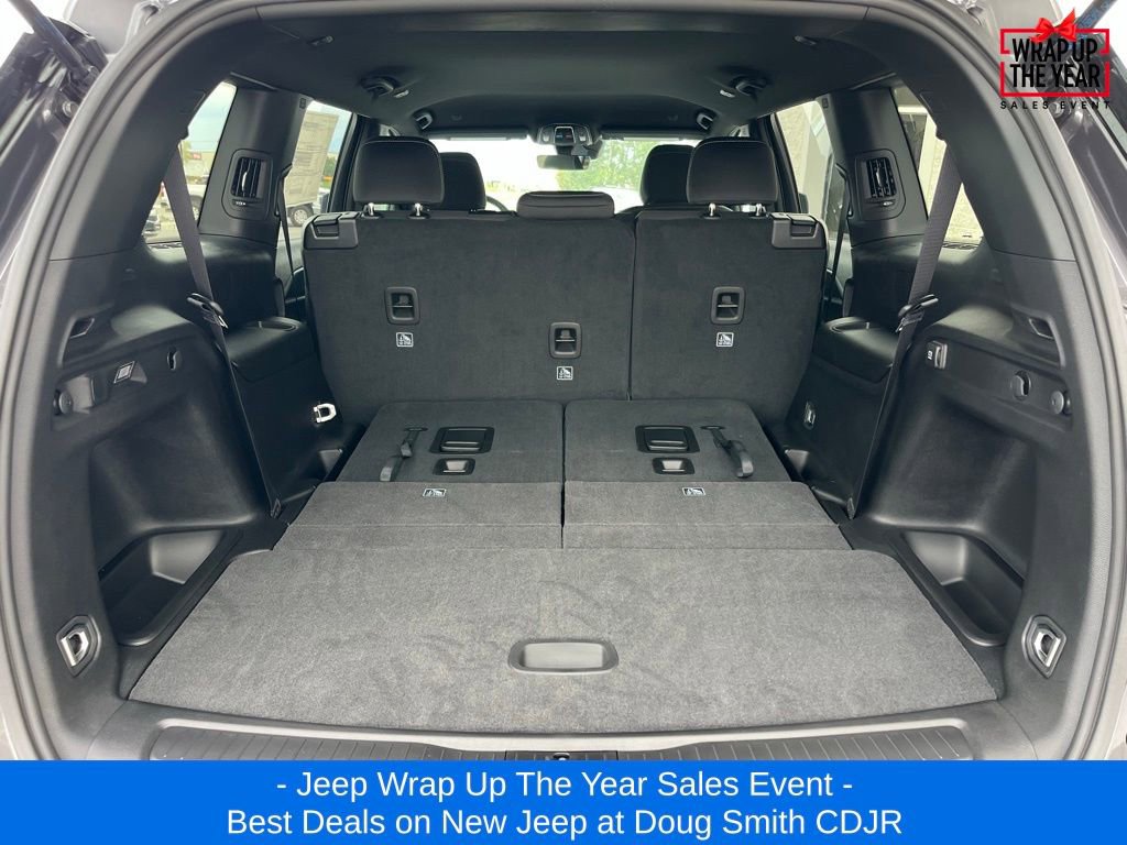 New 2025 Jeep Grand Cherokee L Laredo w/ Trailer Tow Package image 28