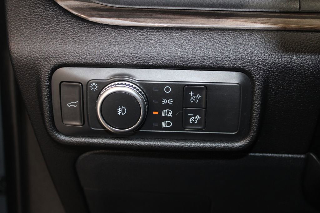 Used 2021 Ford Explorer Limited w/ Equipment Group 301A image 43