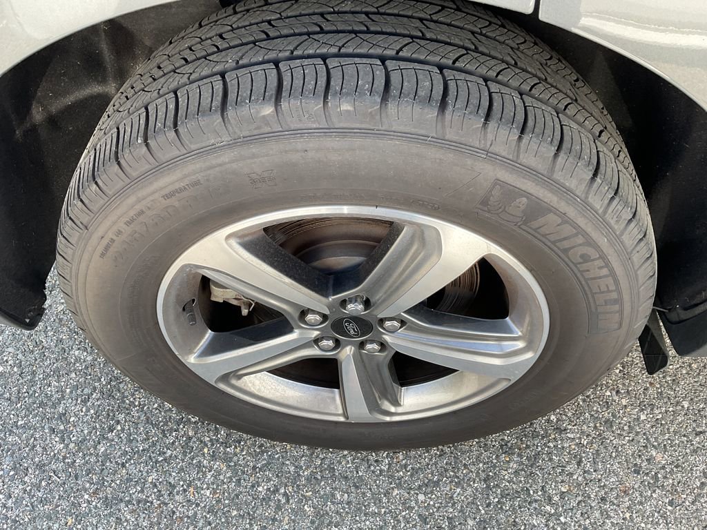 Used 2024 Ford Edge SEL w/ Convenience Package AWD/4WD image 9