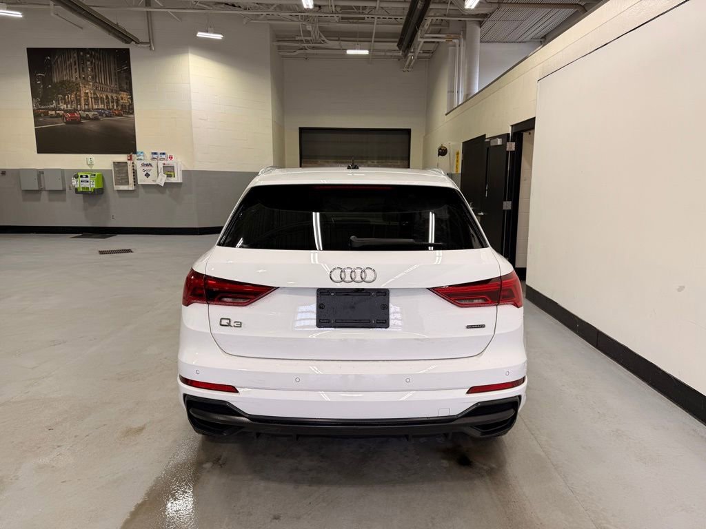 Used 2022 Audi Q3 2.0T Premium image 4