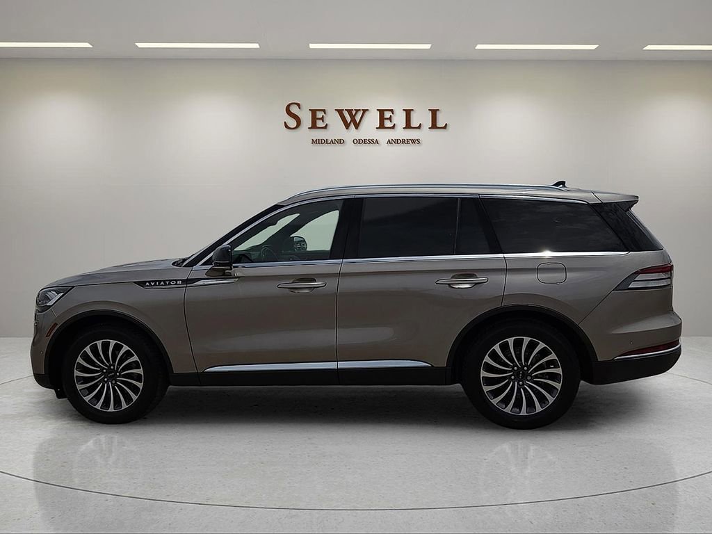 Used 2021 Lincoln Aviator Reserve w/ Equipment Group 201A RWD image 2