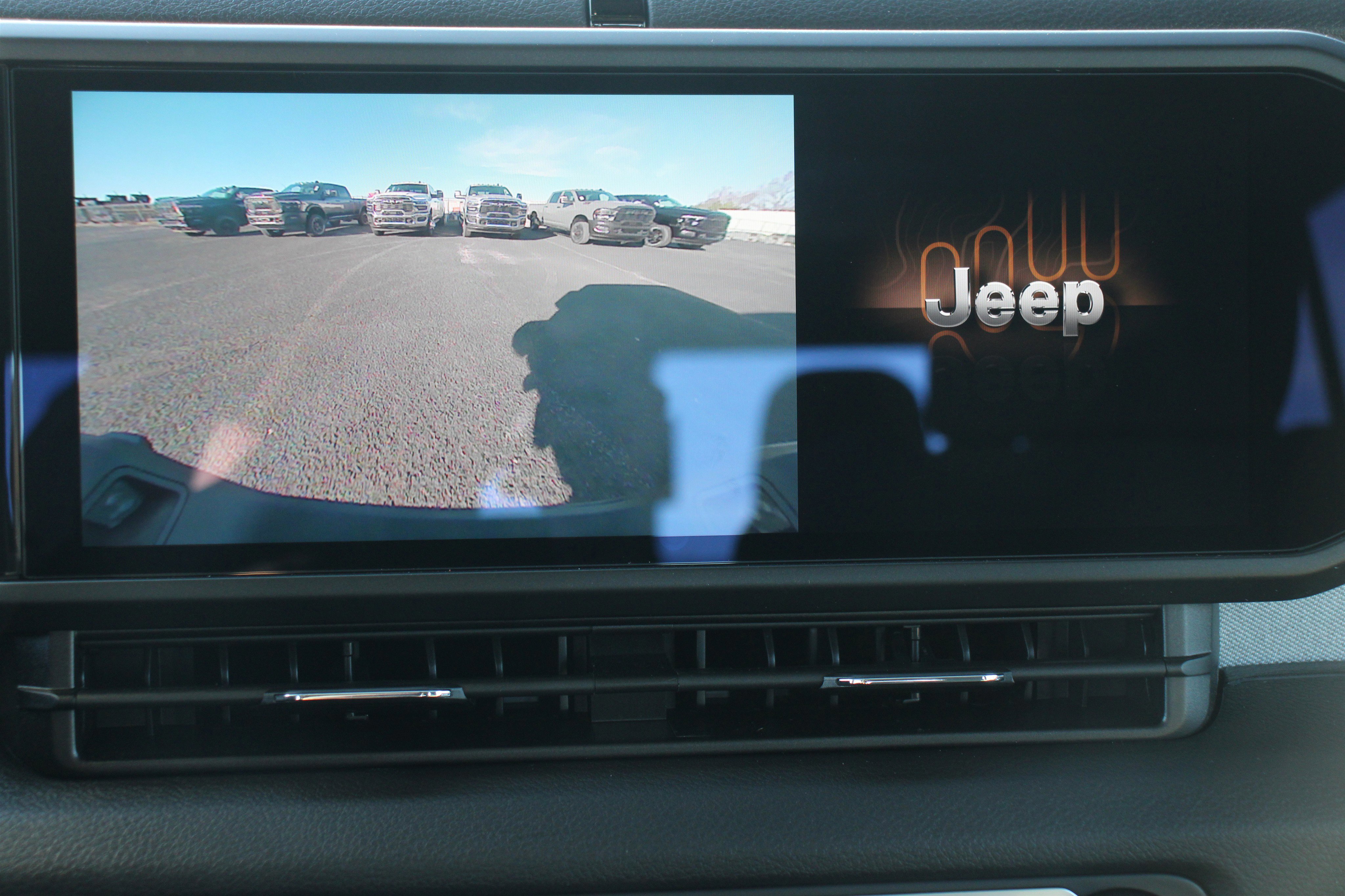 New 2026 Jeep Gladiator Sport image 18