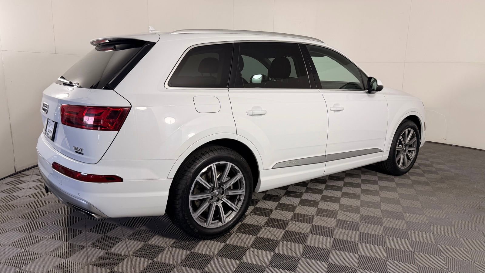 Used 2018 Audi Q7 3.0T Premium Plus AWD/4WD image 9