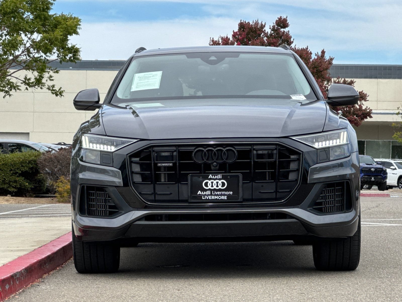 Used 2023 Audi Q8 Premium w/ Convenience Package AWD/4WD image 9
