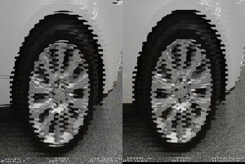 Used 2017 Land Rover Range Rover HSE image 45