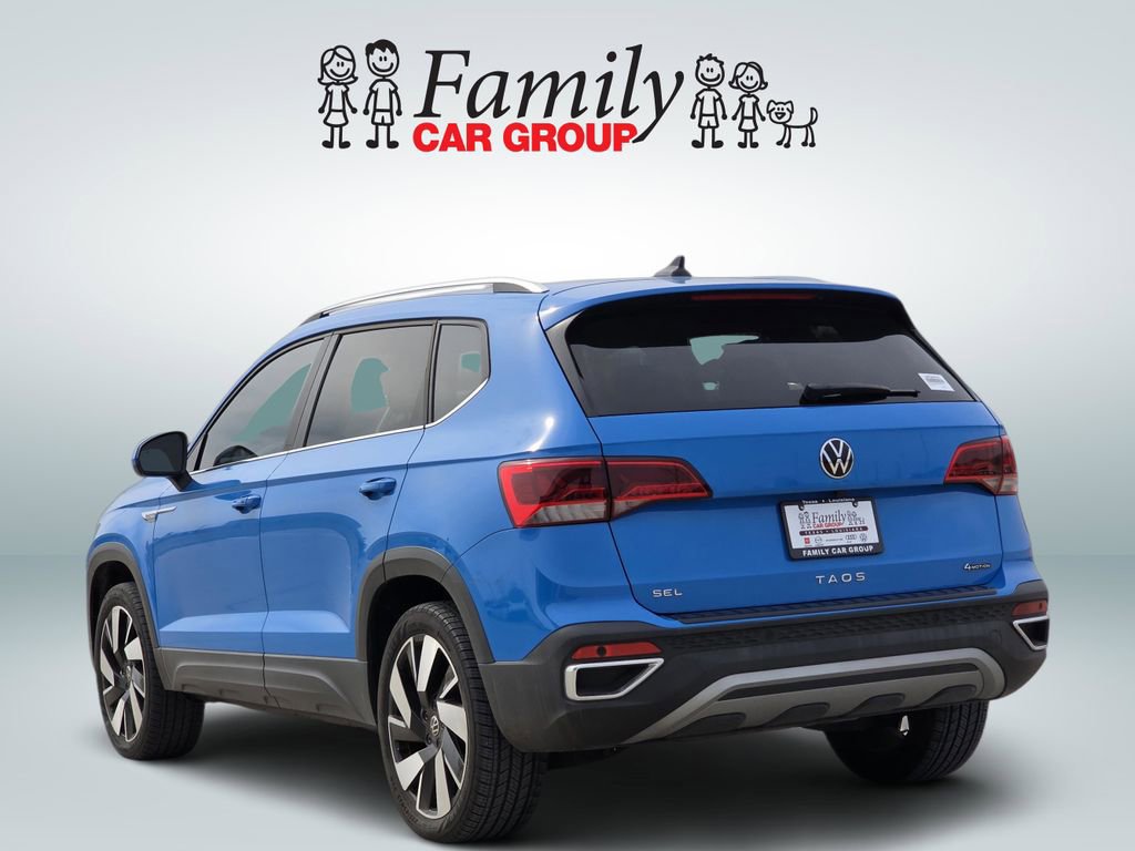 Used 2024 Volkswagen Taos SEL image 3