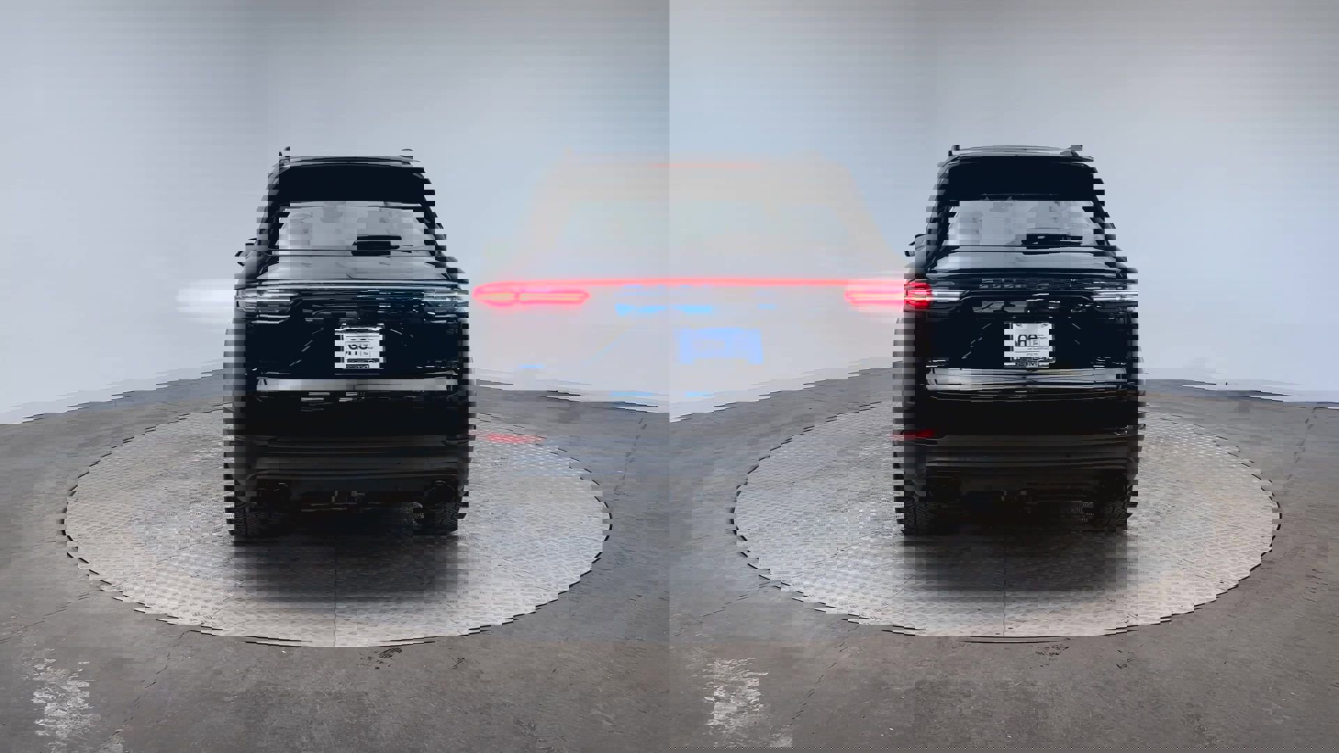 Used 2023 Porsche Cayenne image 7