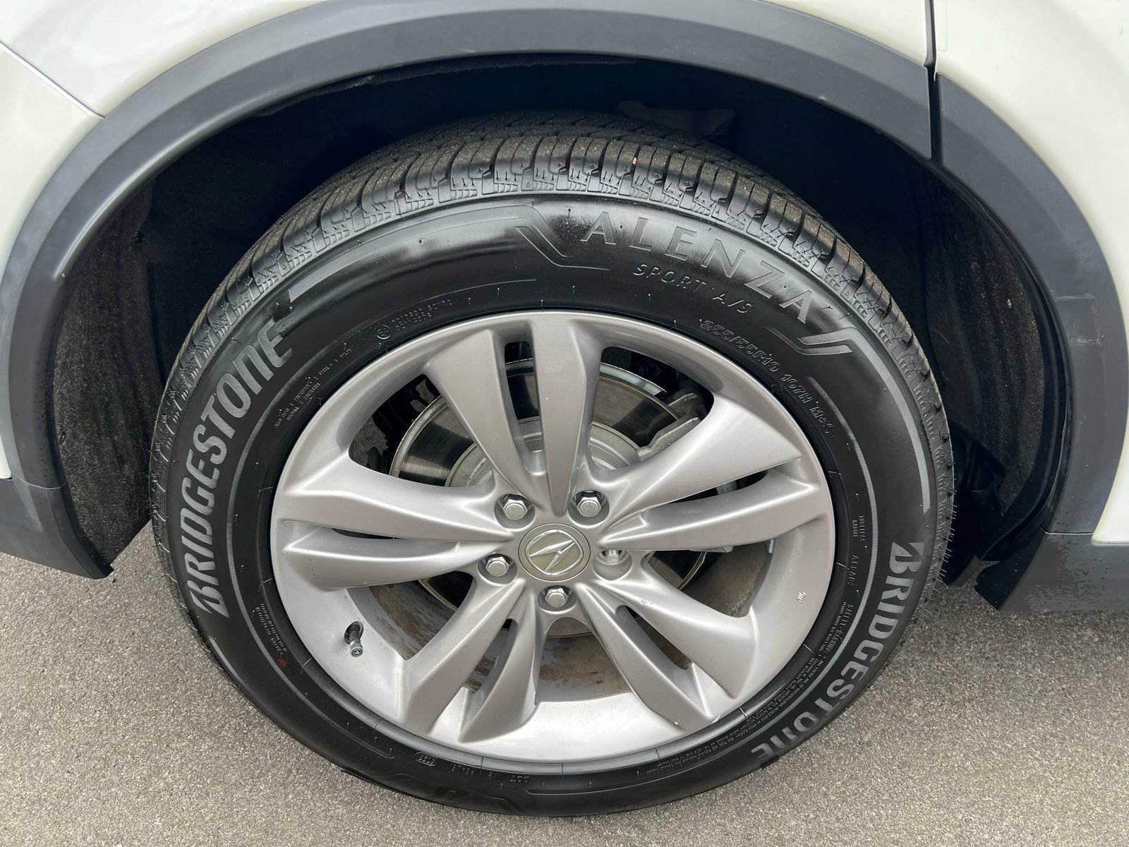 Used 2023 Acura MDX SH-AWD image 14