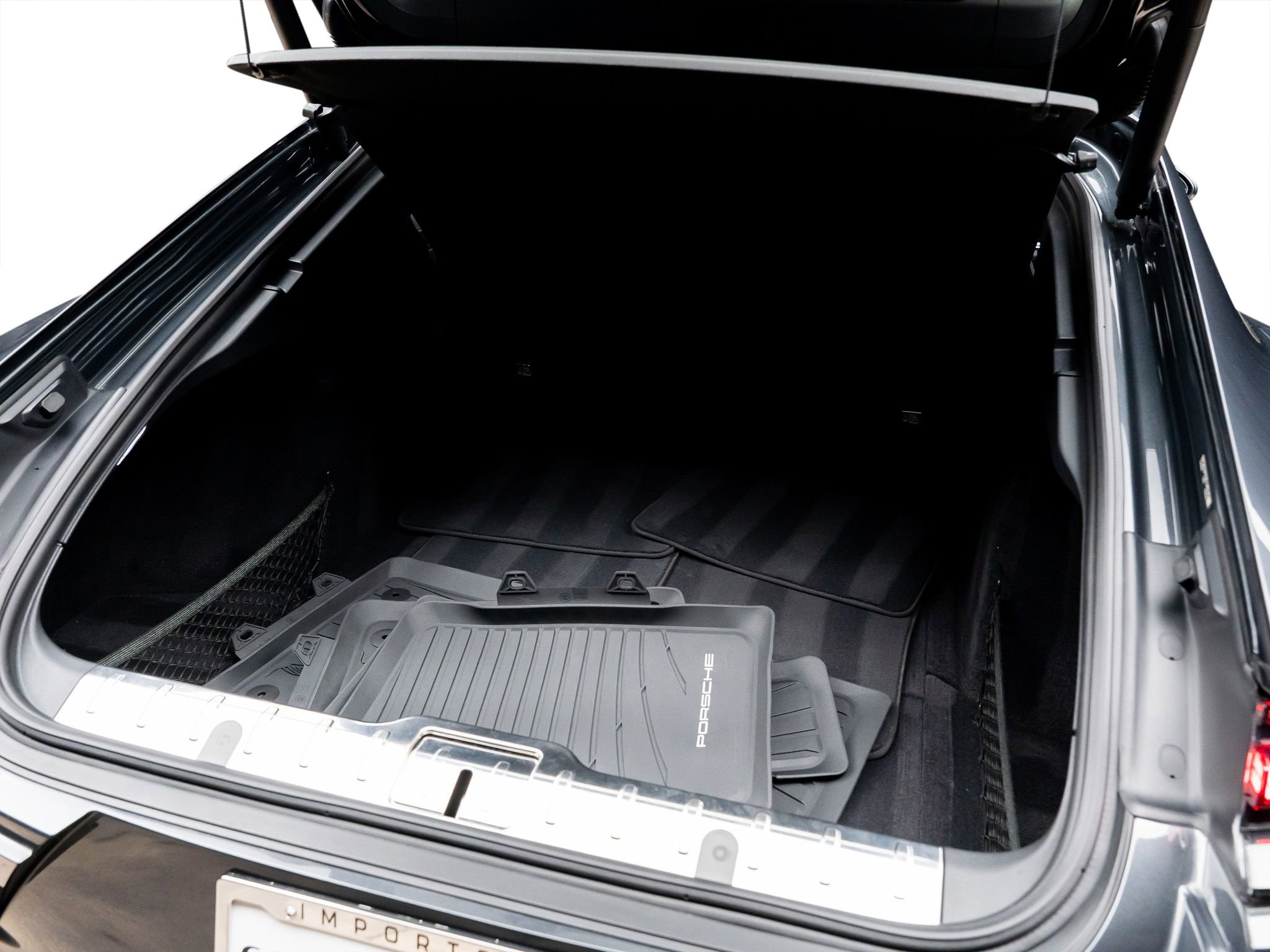 Used 2019 Porsche Panamera GTS w/ Assistance Package image 69