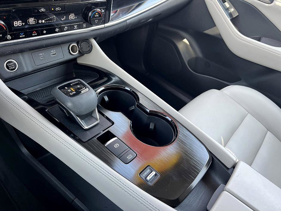 Certified 2023 Nissan Rogue SL w/ SL Premium Package image 28