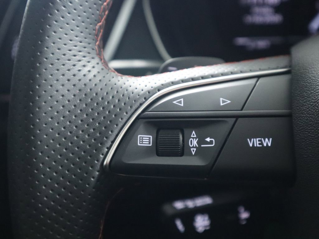 Certified 2024 Audi SQ5 Premium Plus image 31