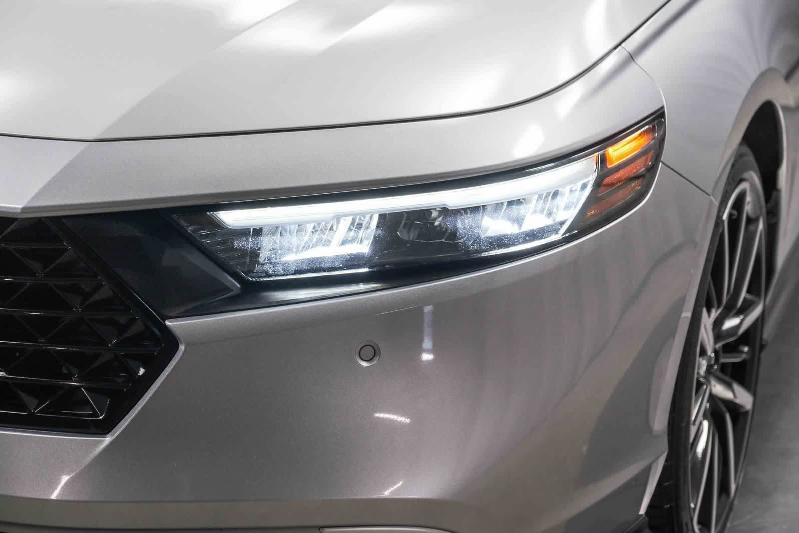 Used 2024 Honda Accord Touring image 12
