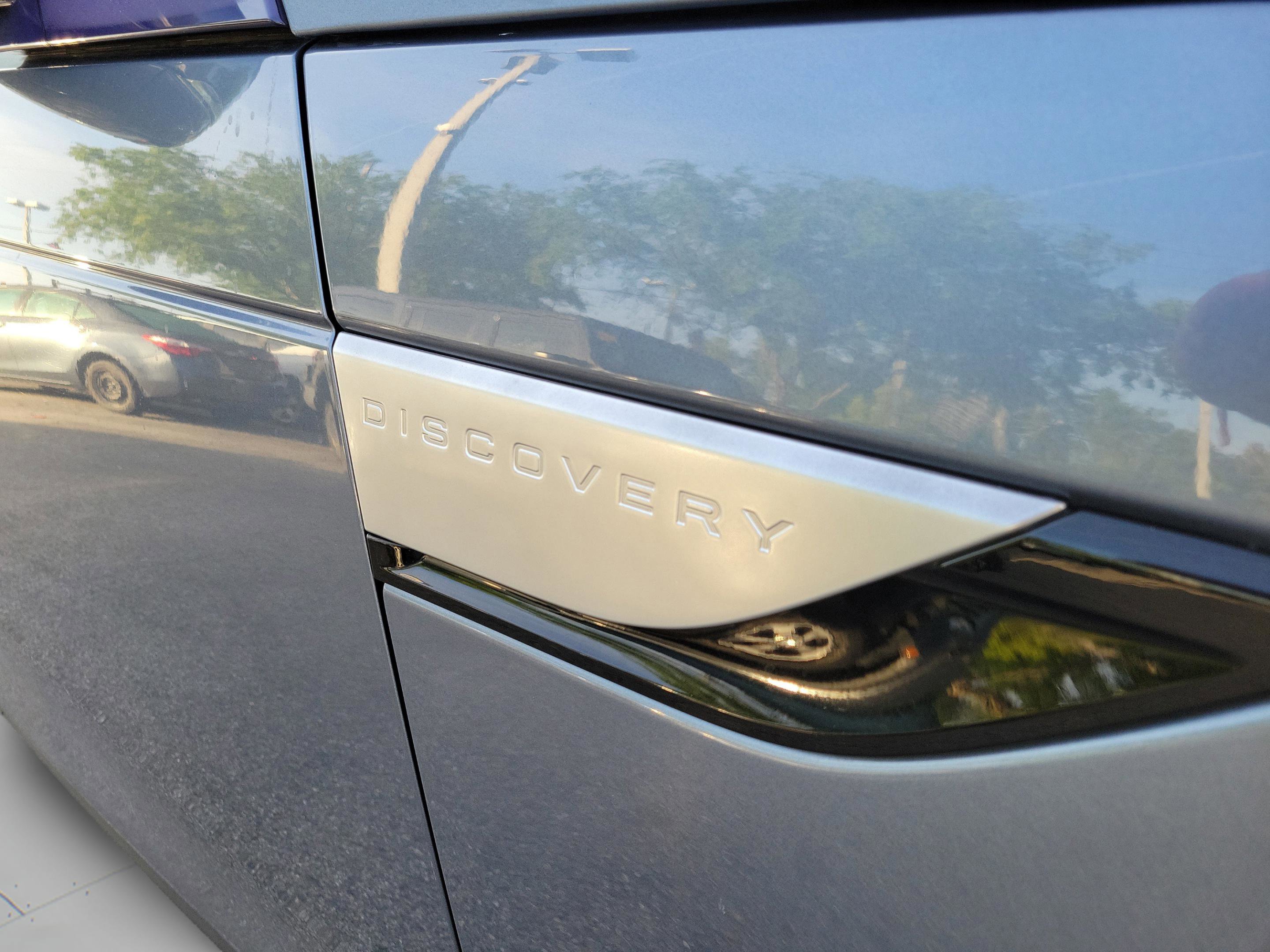 Used 2018 Land Rover Discovery HSE Luxury image 13