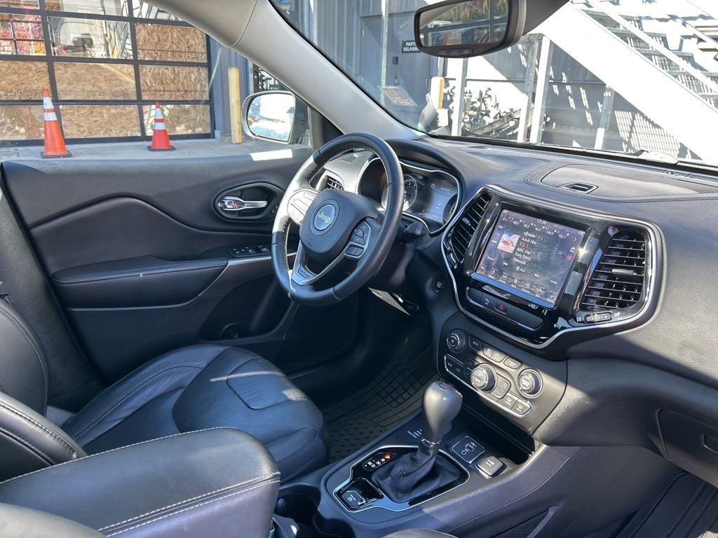 Used 2019 Jeep Cherokee Limited image 43