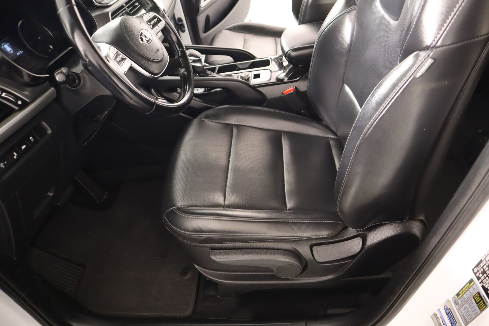 Used 2021 Kia Telluride LX image 11