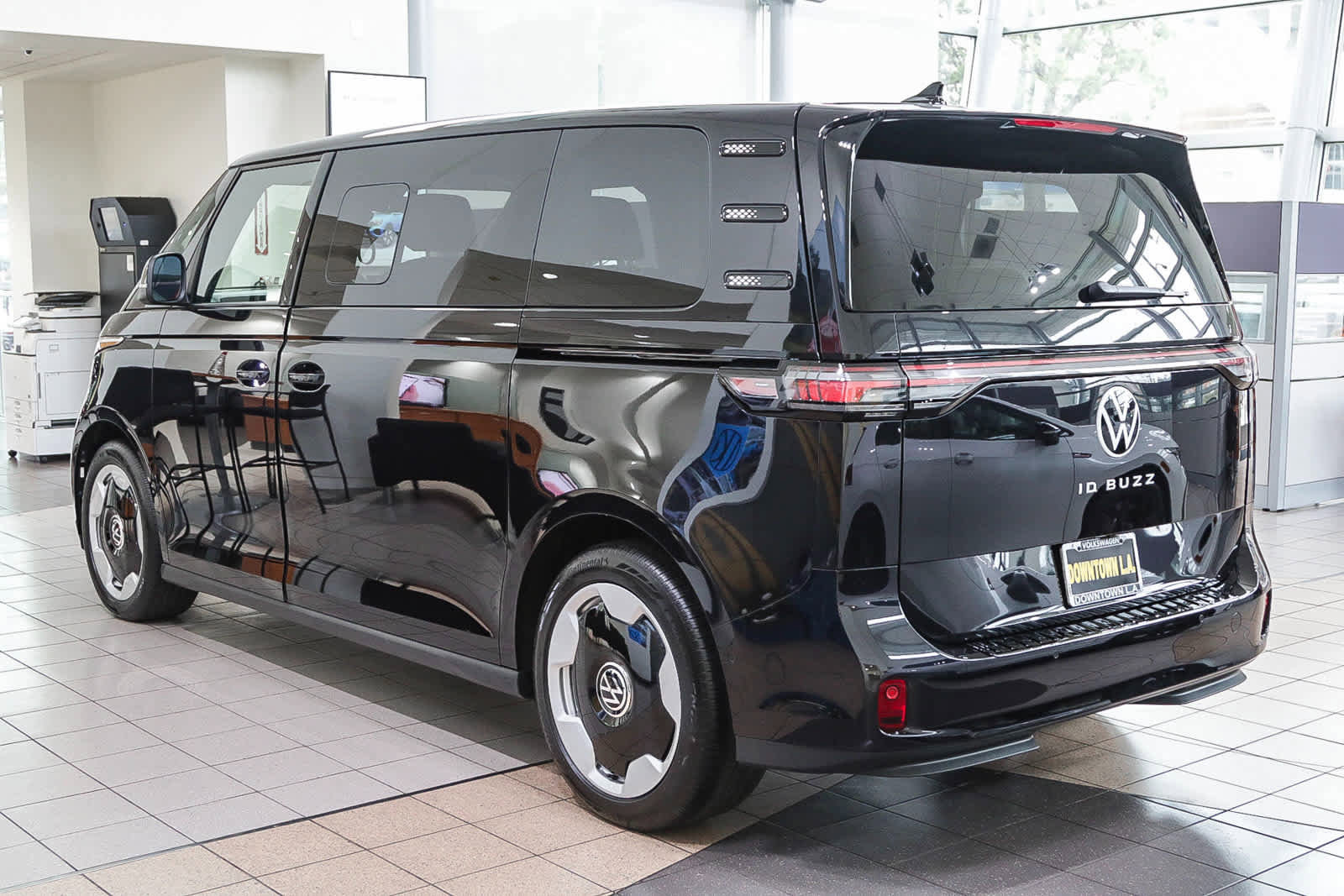 New 2025 Volkswagen ID. Buzz Pro S image 5