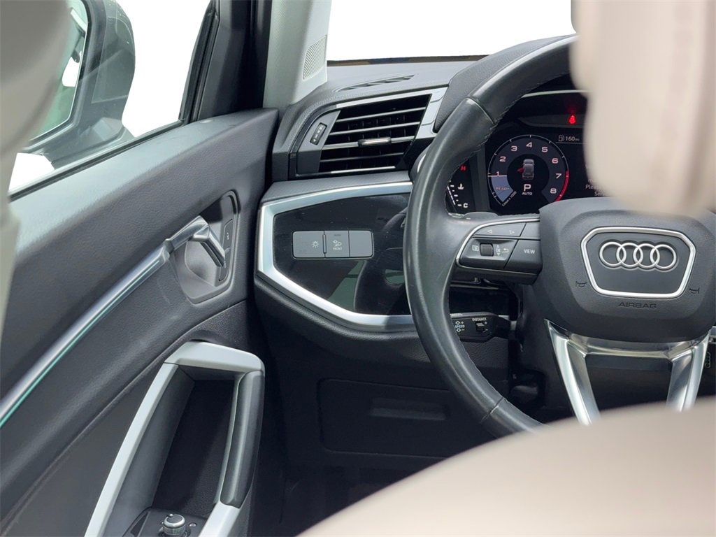 Used 2022 Audi Q3 2.0T Premium Plus image 16