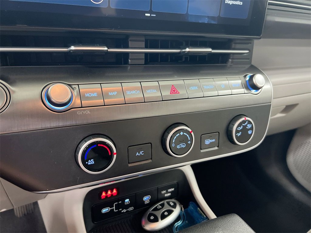 Used 2024 Hyundai Kona SE image 15