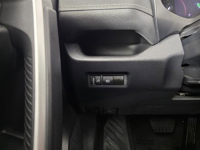 Used 2023 Toyota RAV4 XLE image 41