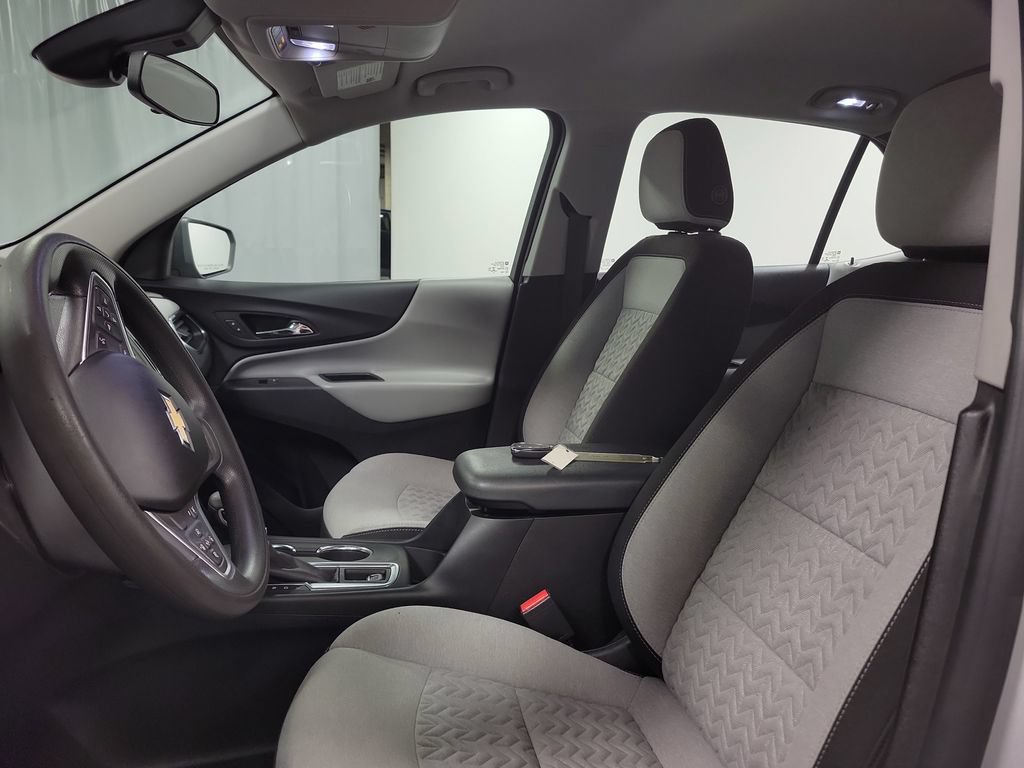 Used 2022 Chevrolet Equinox LS w/ LPO, Floor Liner Package AWD/4WD image 15