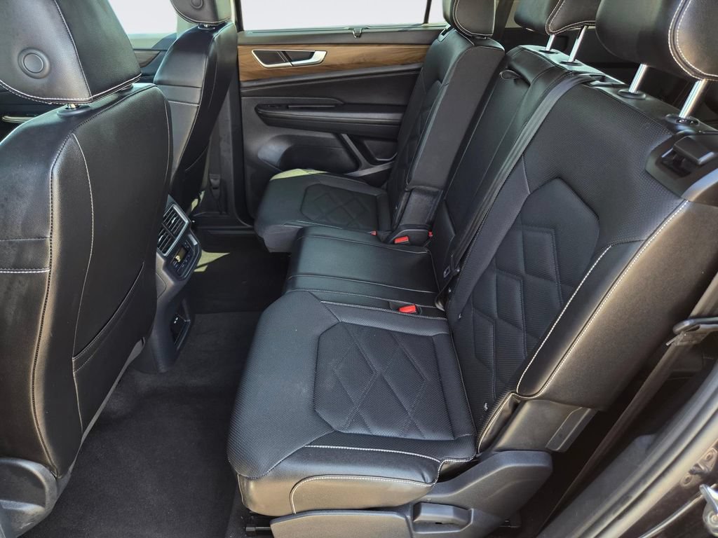 Used 2025 Volkswagen Atlas SE FWD image 33