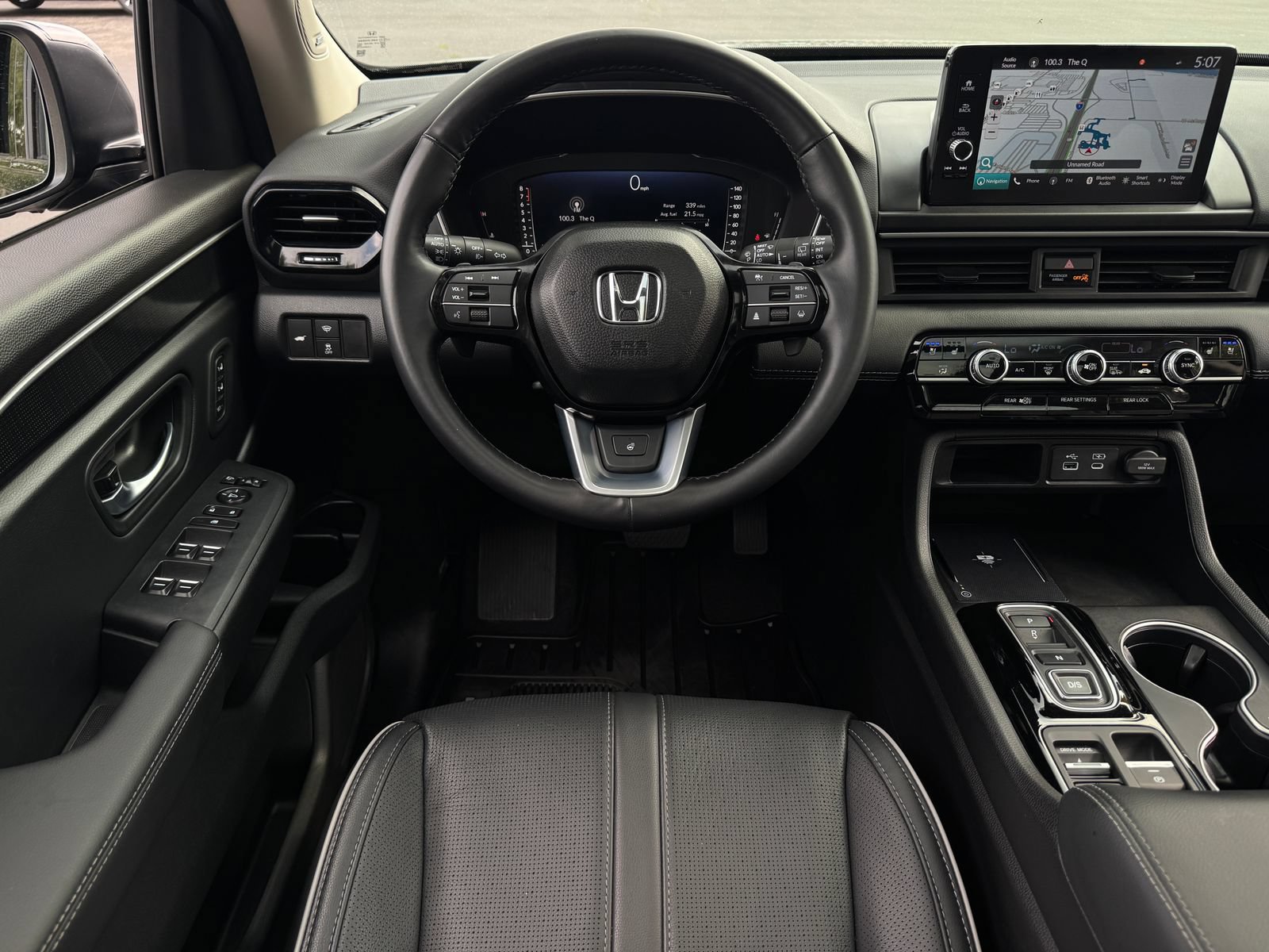 Certified 2025 Honda Pilot Elite image 16