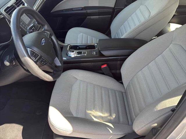 Used 2018 Ford Fusion S image 9