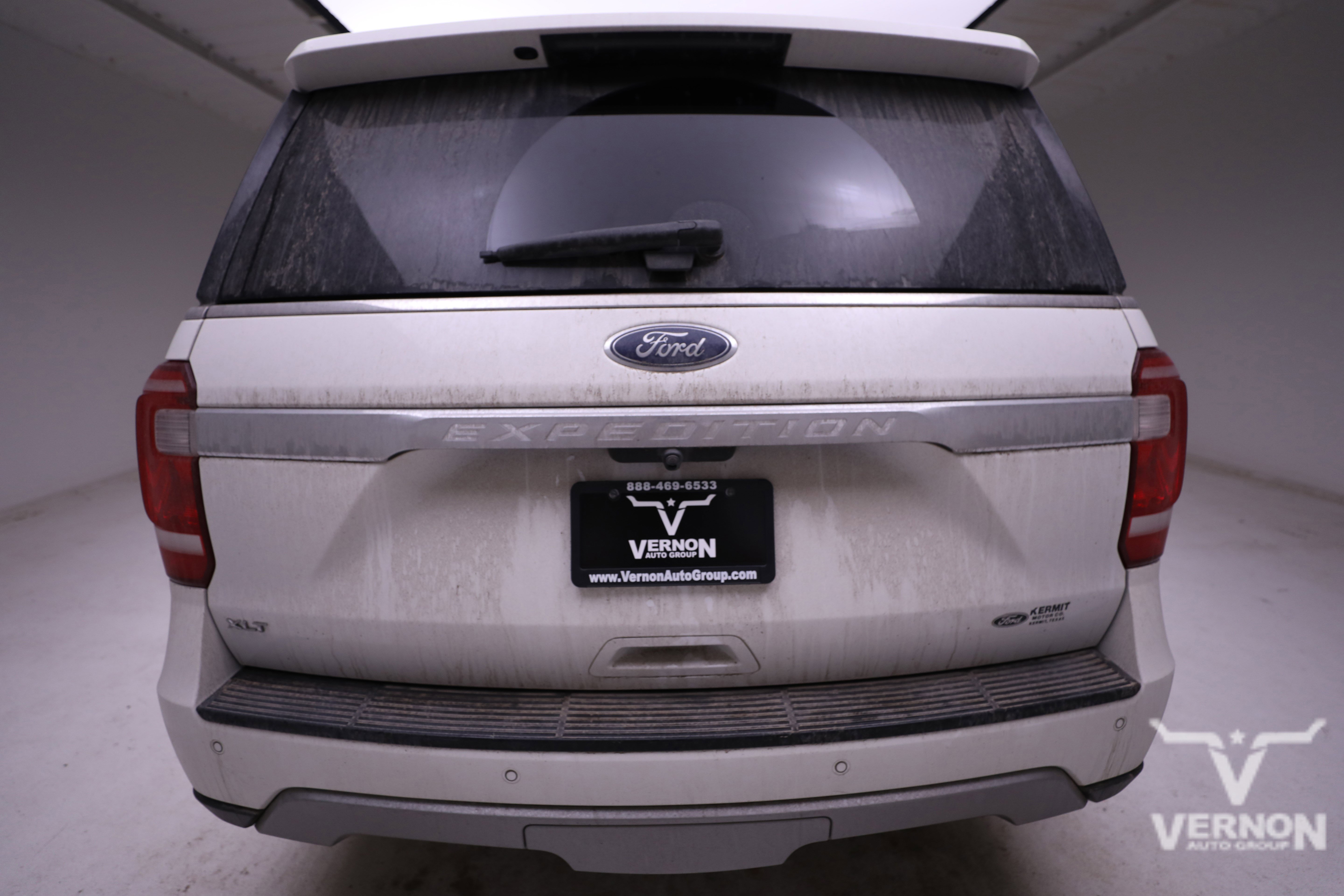 Used 2020 Ford Expedition XLT w/ Equipment Group 202A image 3