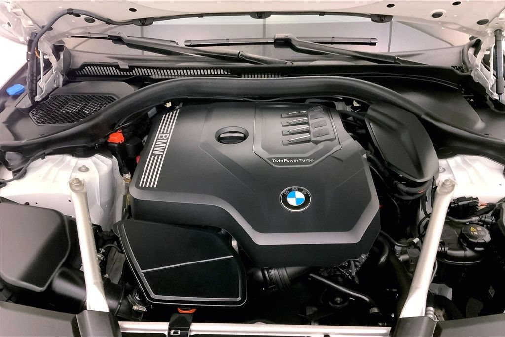 Used 2023 BMW 530i xDrive w/ M Sport Package AWD/4WD image 9