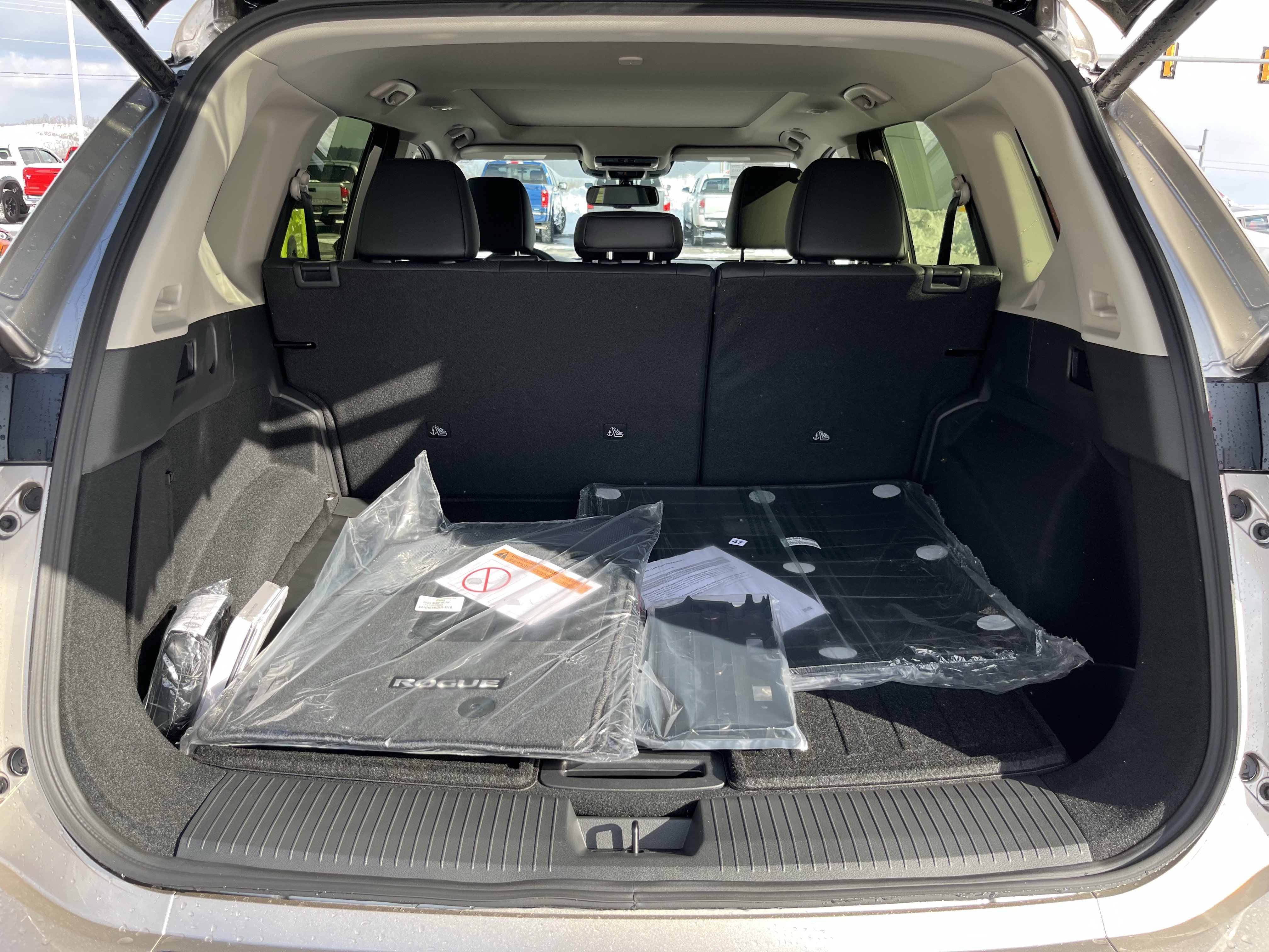 New 2026 Nissan Rogue Platinum w/ Platinum Premium Package image 5