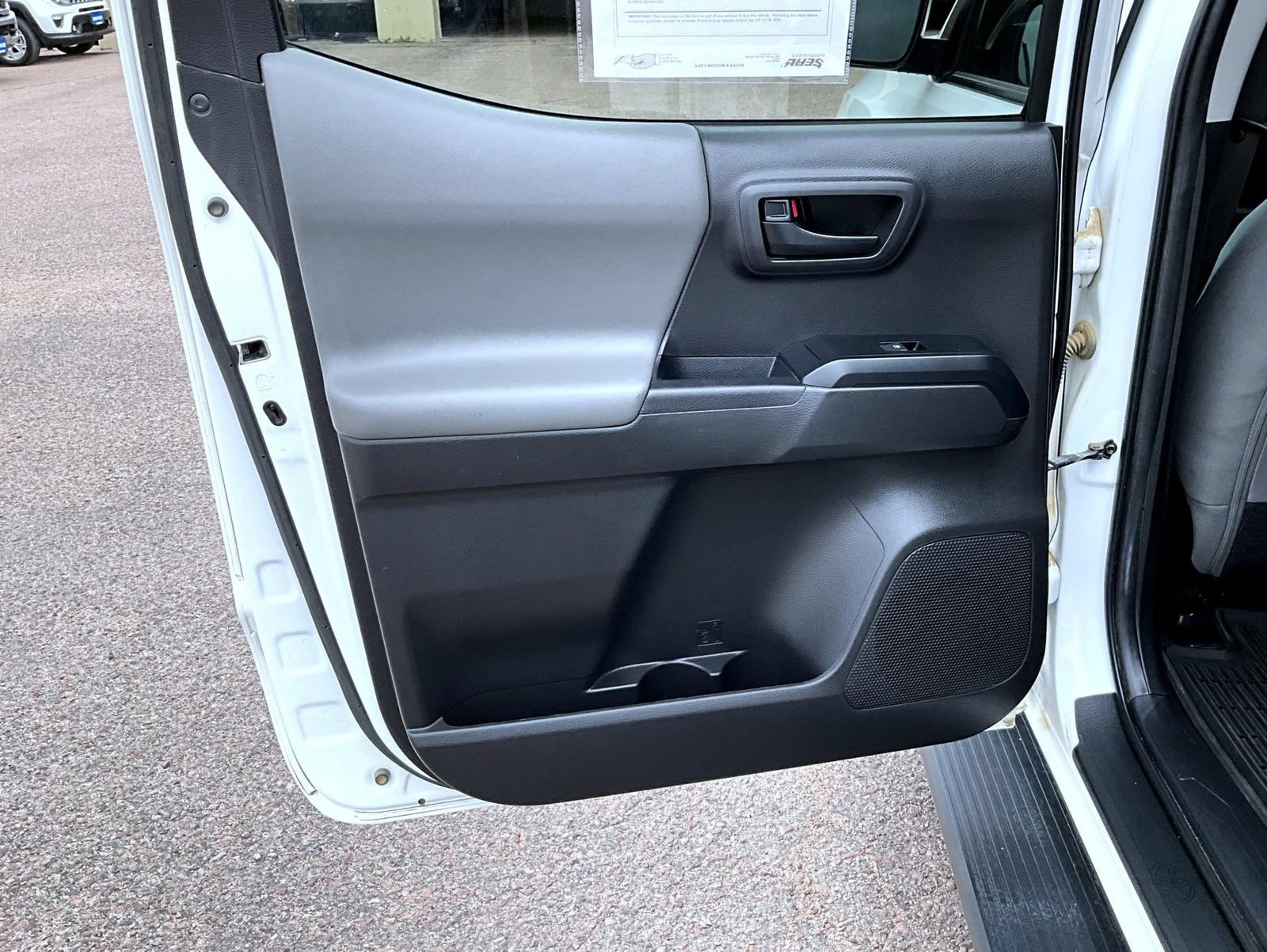 Used 2022 Toyota Tacoma SR AWD/4WD image 21