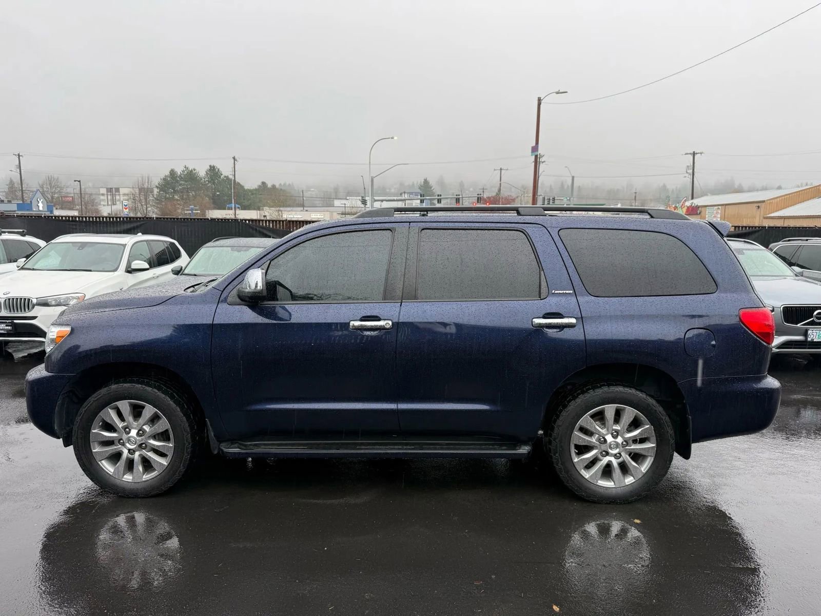 Used 2010 Toyota Sequoia Limited image 7
