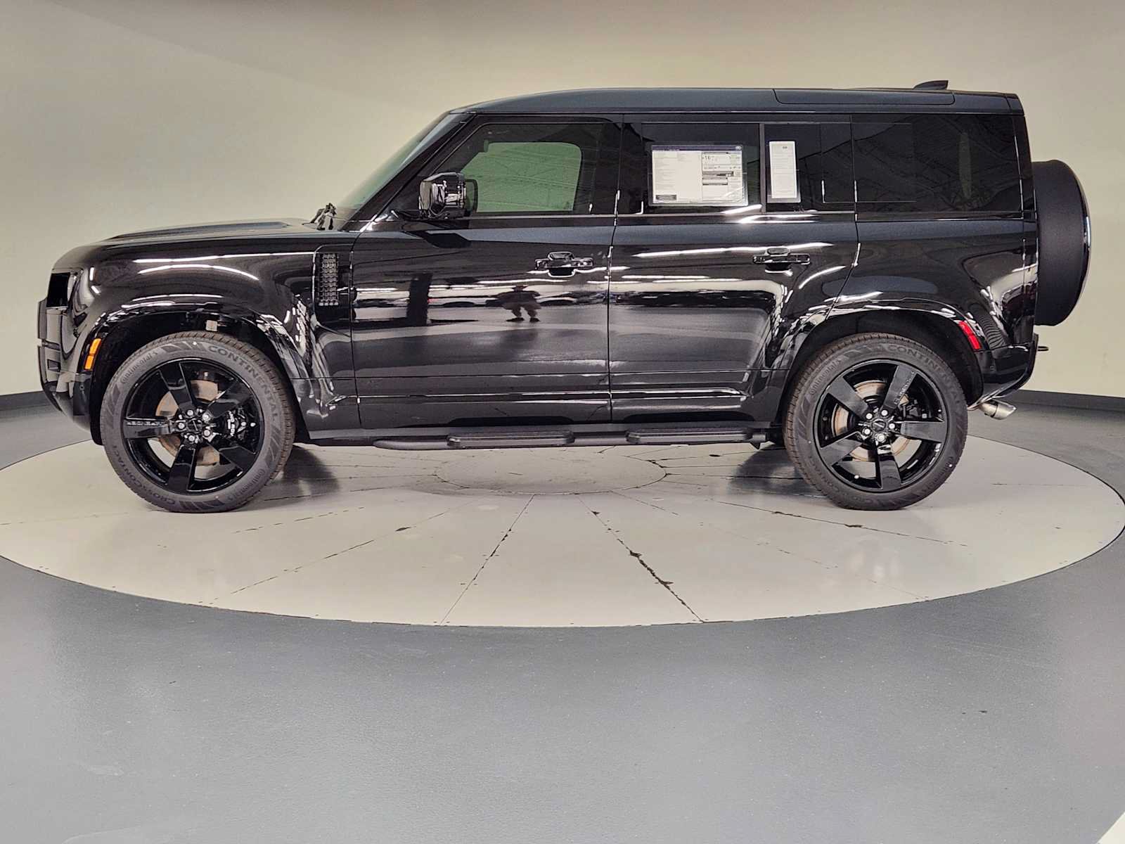 New 2026 Land Rover Defender 110 V8 AWD/4WD image 7