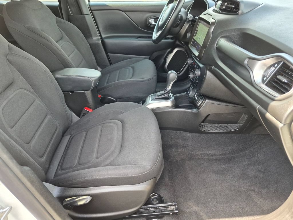 Used 2022 Jeep Renegade Latitude w/ Convenience Group AWD/4WD image 27
