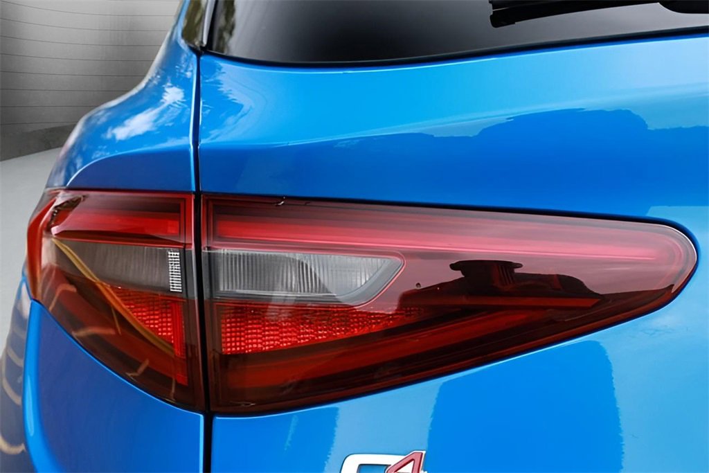 Used 2023 Alfa Romeo Stelvio Veloce image 31