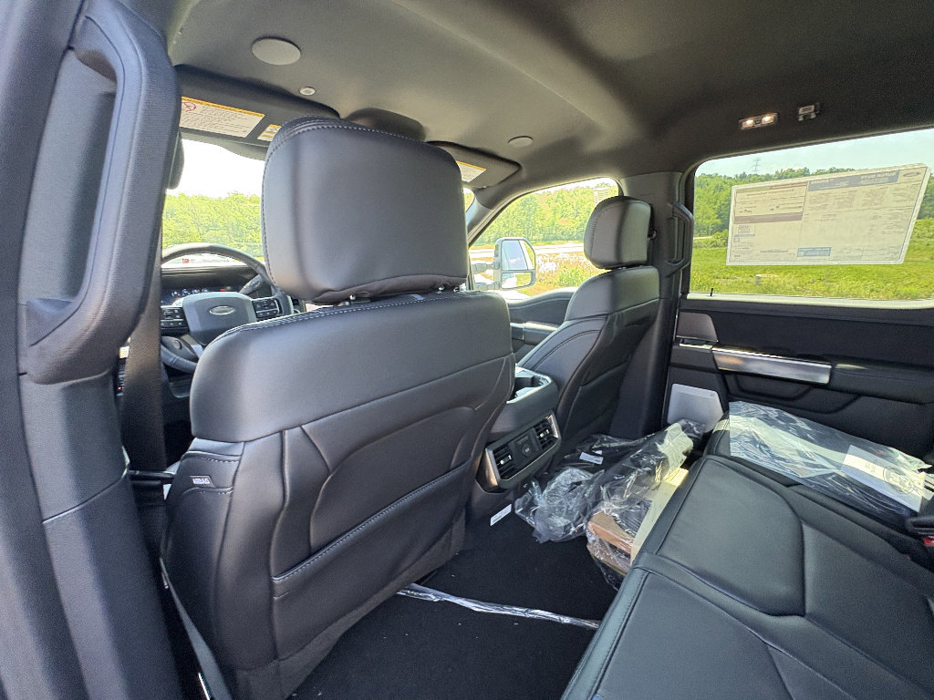 New 2026 Ford F350 Platinum w/ Tremor Off-Road Package AWD/4WD image 18