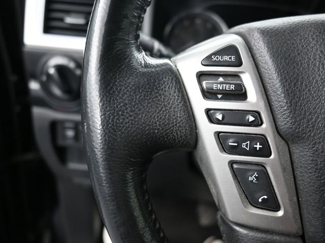 Used 2021 Nissan Titan SV w/ SV Convenience Package RWD image 15