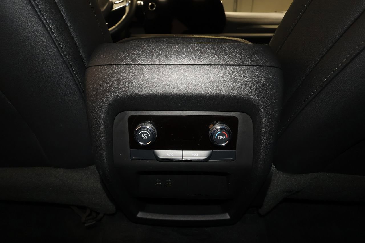 Certified 2025 Chevrolet Traverse LT image 31