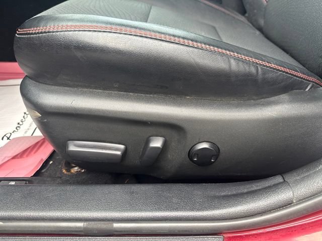 Used 2017 Toyota Camry SE w/ Moonroof Package FWD image 14