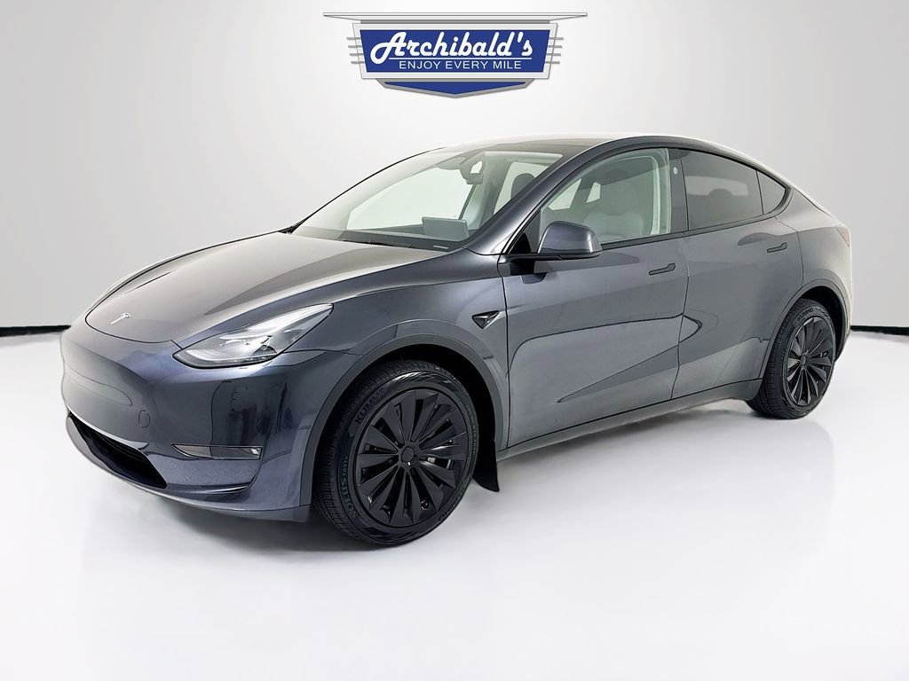 Used 2024 Tesla Model Y Long Range image 3