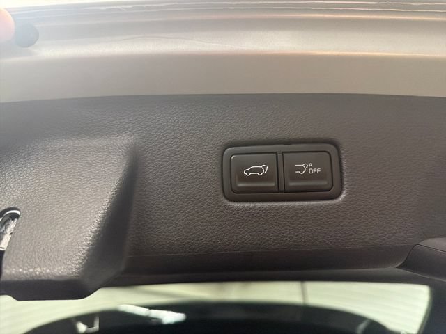 Used 2026 Kia Carnival EX FWD image 25