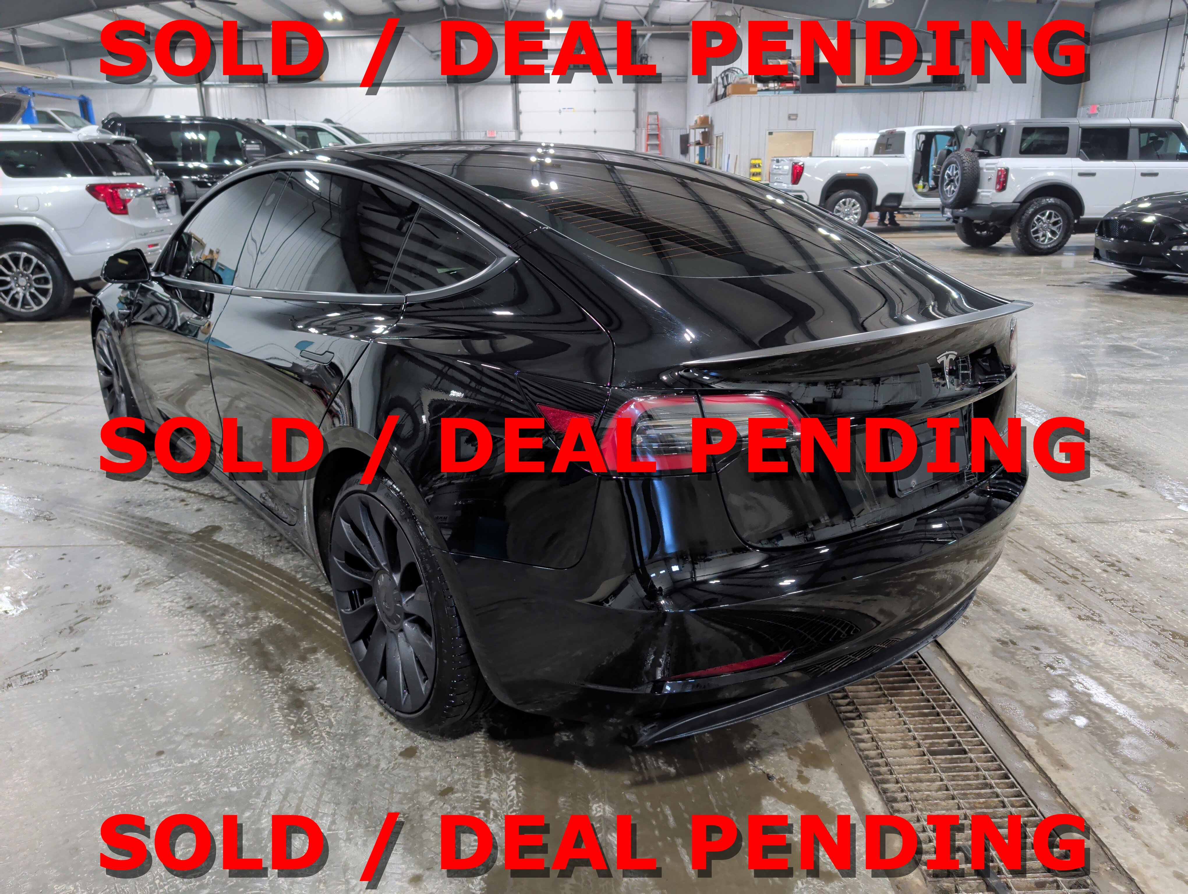 Used 2023 Tesla Model 3 Performance image 4