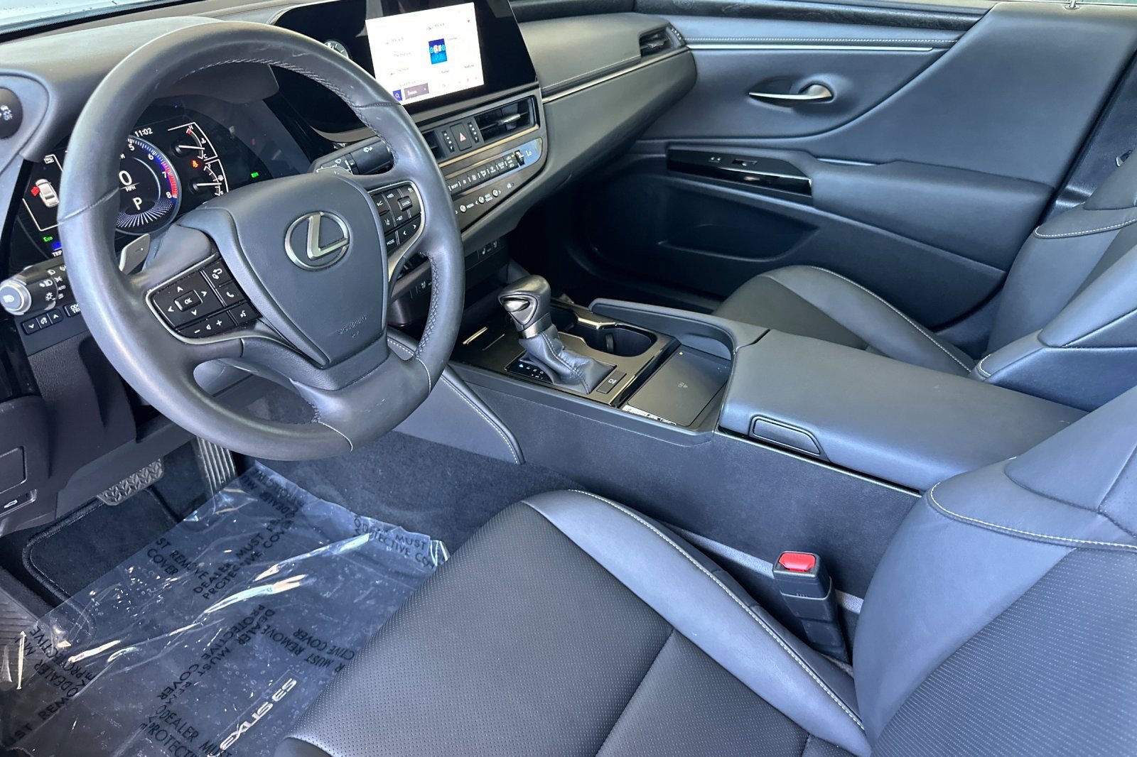 Certified 2024 Lexus ES 350 w/ Premium Package FWD image 4