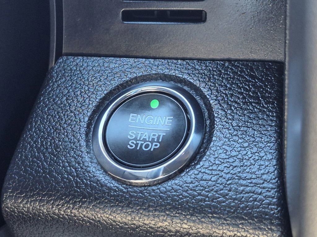 Used 2021 Ford Expedition XLT image 30