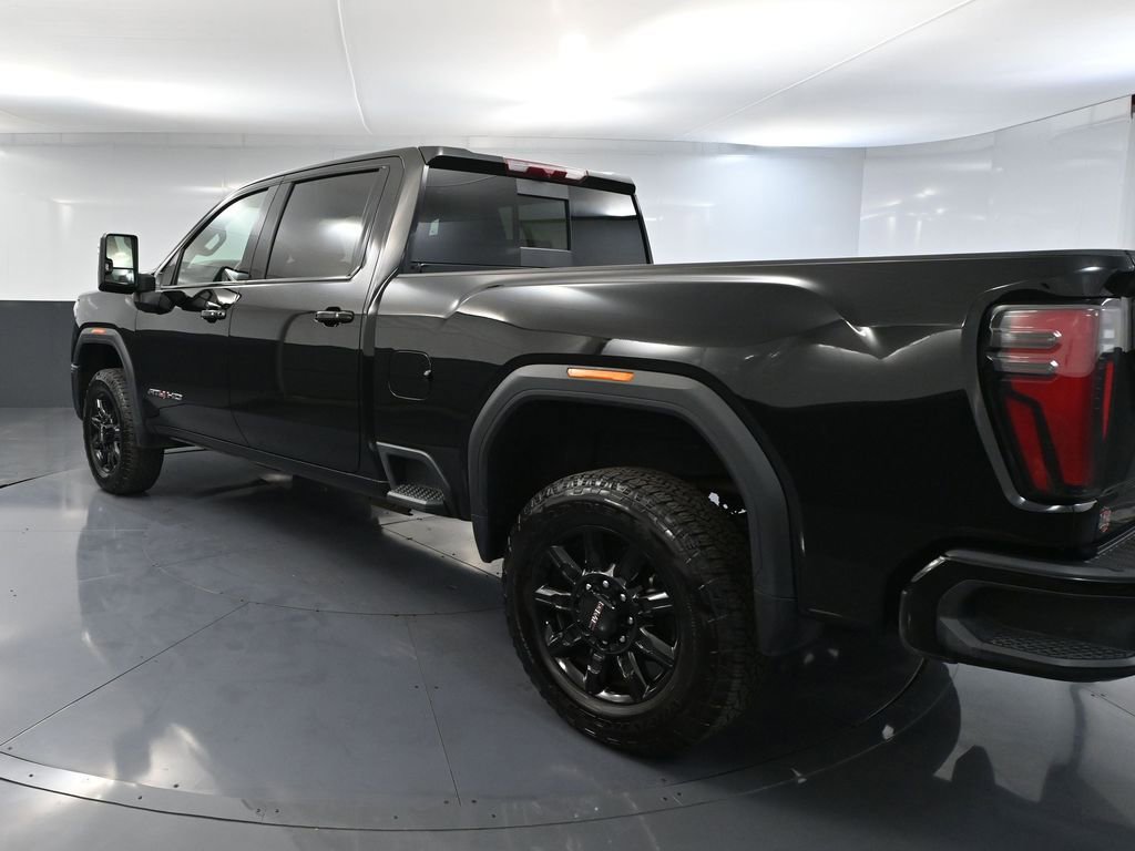 Used 2025 GMC Sierra 3500 AT4 image 9