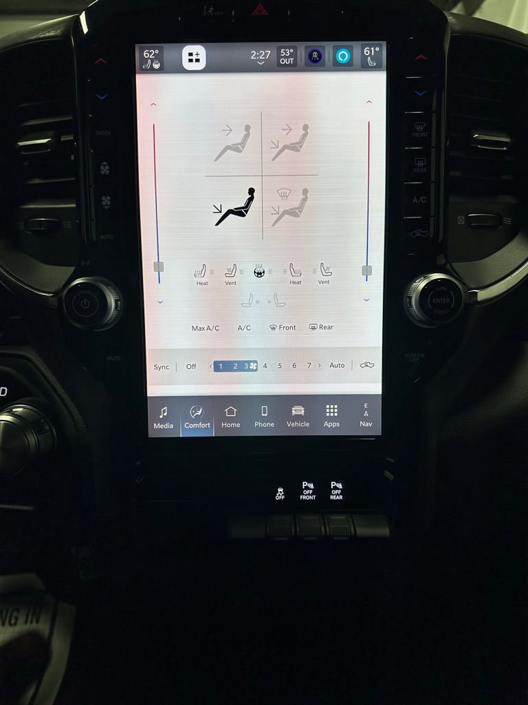 Used 2025 RAM 1500 Laramie image 27