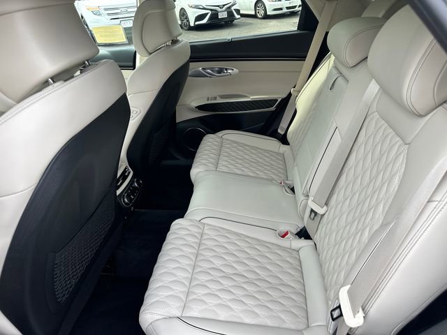 Used 2025 Genesis GV70 3.5T Sport w/ Sport Prestige Package image 17