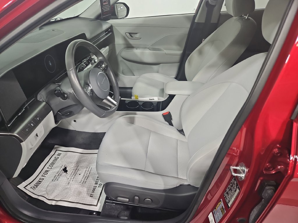 Certified 2025 Hyundai Kona SEL AWD/4WD image 11
