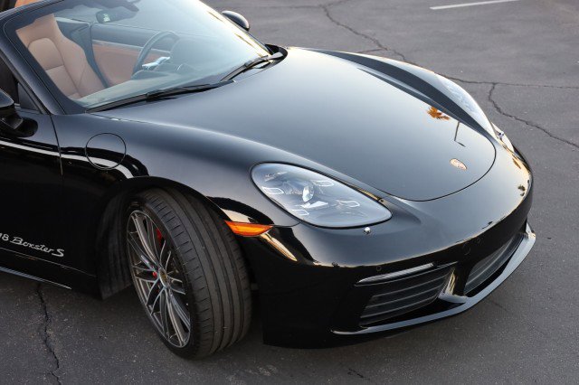 Used 2018 Porsche 718 Boxster S image 10